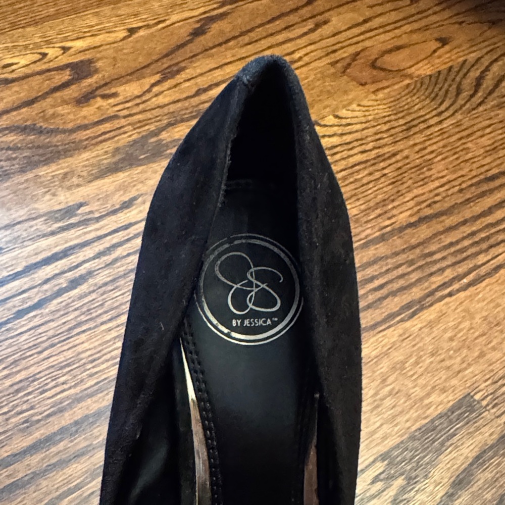 Jessica Simpson Black Suede Pumps with Red Accents size 8.5 M or 38.5 - Picture 6 of 8